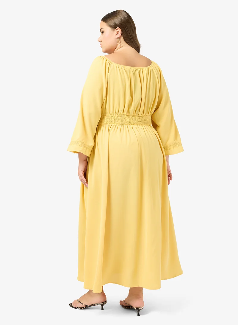 جينجر بلس فستان بياقة على شكل حرف  وقصة